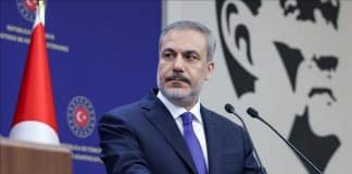 Ministre turc des Affaires étrangères annonçant le soutien à la feuille de route syrienne pour Sweida