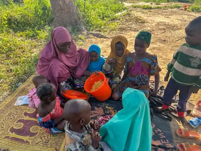 1764050308358-qge3fm-bff91e8f2d7c793bfbf801c6f6bdee5058571956464f38cbe5370b297725f443