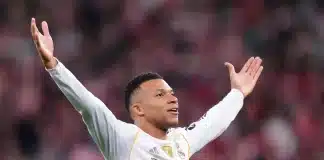 Killian Mbappé sur la pelouse de l’Athletic Bilbao après le succès du Real Madrid 3-0