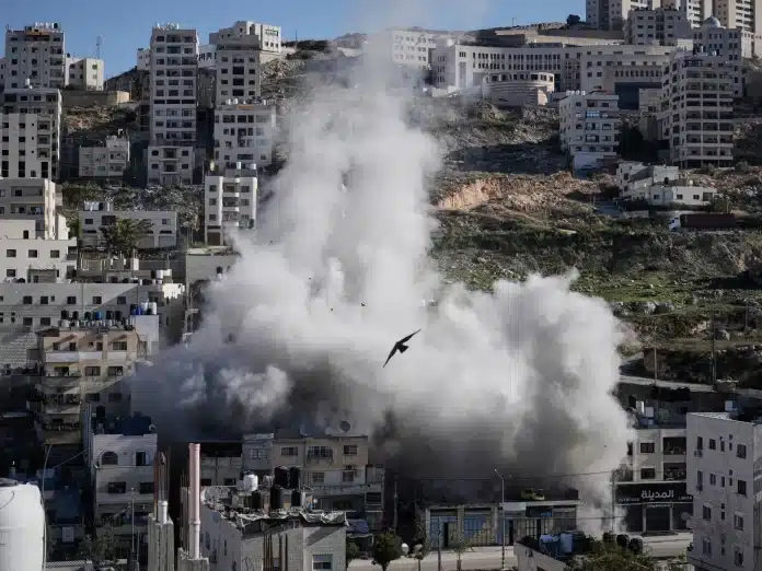 ap_69307c372f7b2-1764785207