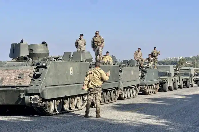 armee_453288 L’armée libanaise réfutant toute présence d'armes dans le bâtiment de Yanouh, samedi 13 décembre 2025.