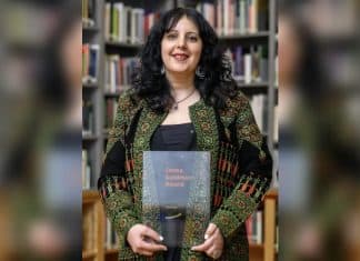 La chercheuse palestinienne Ashjan Ajour a reçu le prix européen Emma Goldman pour ses recherches sur le féminisme et les inégalités.