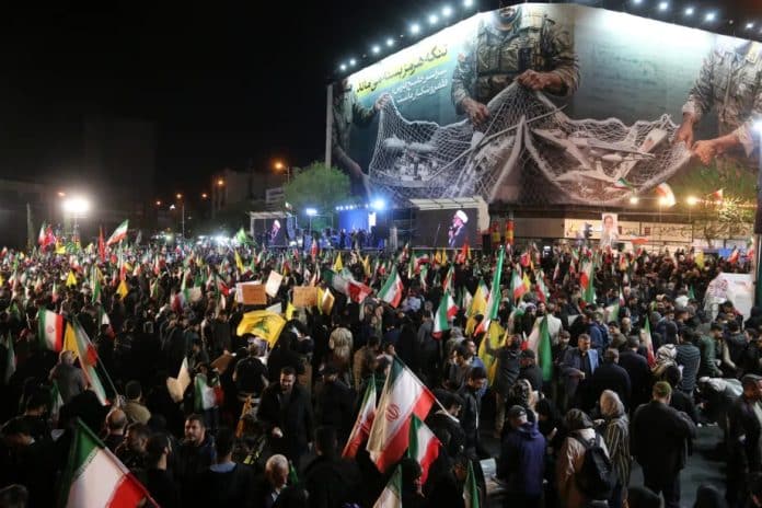 AA-20260412-41091439-41091437-IRANIANS_HOLD_ANTIUS_AND_ANTIISRAELI_PROTEST_IN_TEHRAN-1