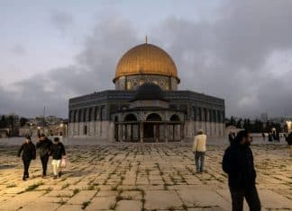 L’Égypte condamne un drapeau israélien à Al-Aqsa