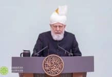 Le chef Ahmadiyya appelle à l’unité et à la paix