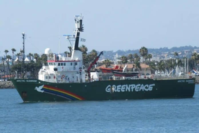 Navire Greenpeace