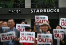 Starbucks ferme ses magasins pour former ses employés à l’histoire