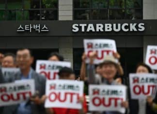 Starbucks ferme ses magasins pour former ses employés à l’histoire