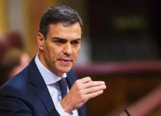 Pedro Sánchez remercie une jeune Palestinienne