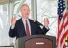 Van Hollen demande le départ de Huckabee