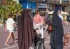France : des femmes portent le voile en solidarité